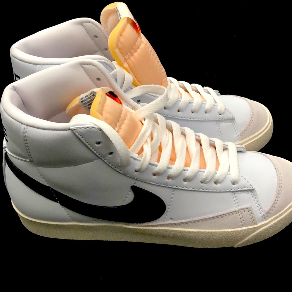Blazer 77s never worn. Men’s sz 8, fit women sz 9